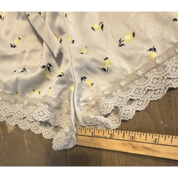 Flora Nikrooz Lace Trim Short Pajamas- Size Small All Over Lemon Print - Picture 6 of 9